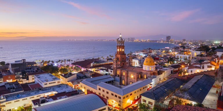 La Ciudad de Puerto Vallarta, recibe Los Travvy Awards