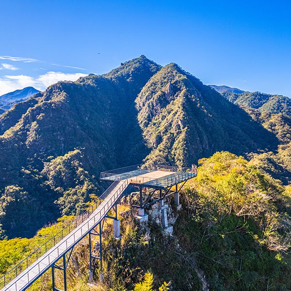 3 Atracciones Sorprendentes - Mirador Cristal Vista amplia