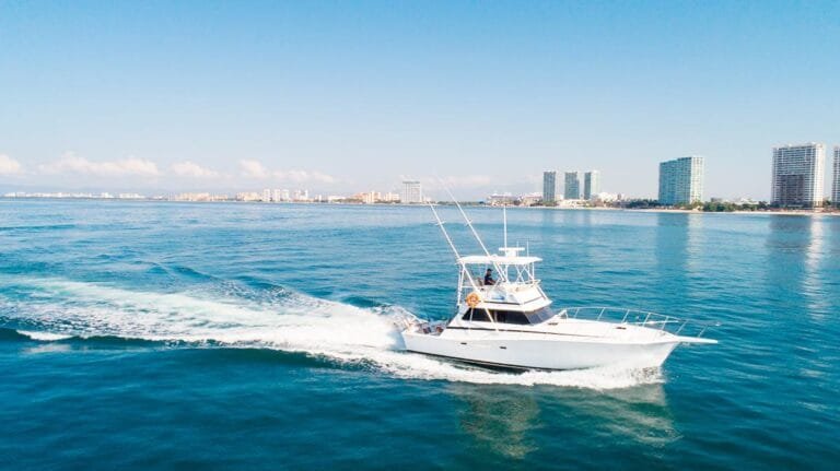 Lancha de Pesca Isabella 44 ft: La Experiencia Viking en Puerto Vallarta