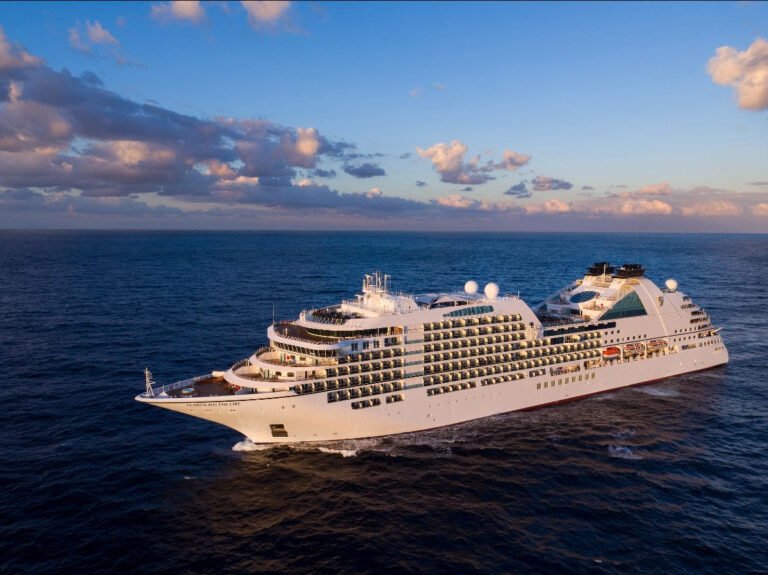 Seabourn Encore Crucero de Ultra Lujo que Visitará Puerto Vallarta en 2025