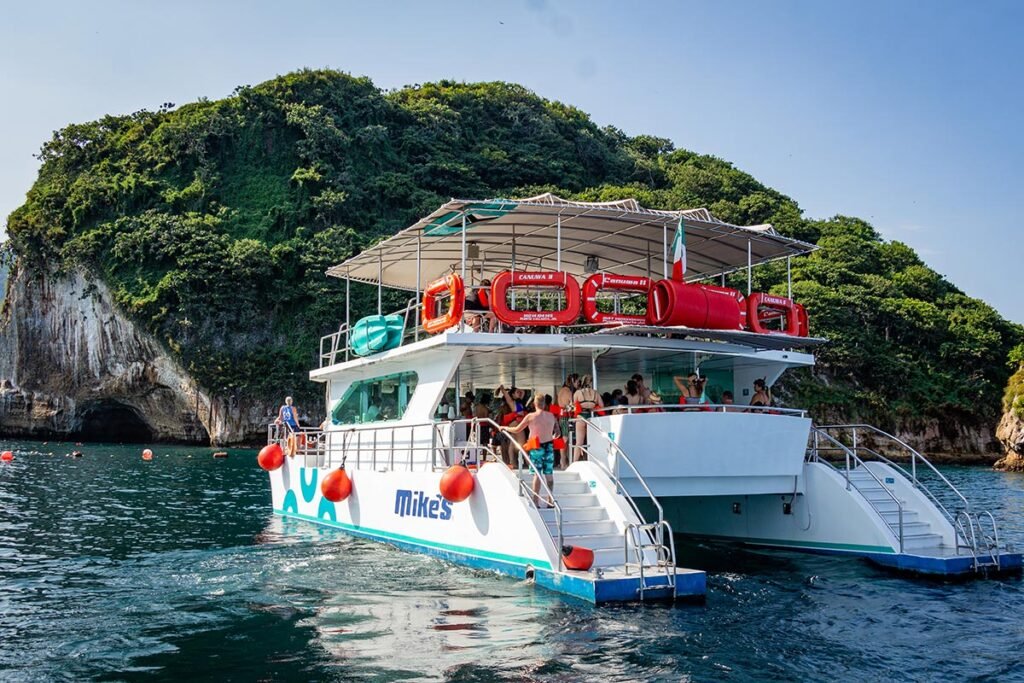 tour snorkel en parque marino los arcos en catamarán