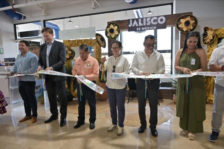 Amplía Puerto Vallarta