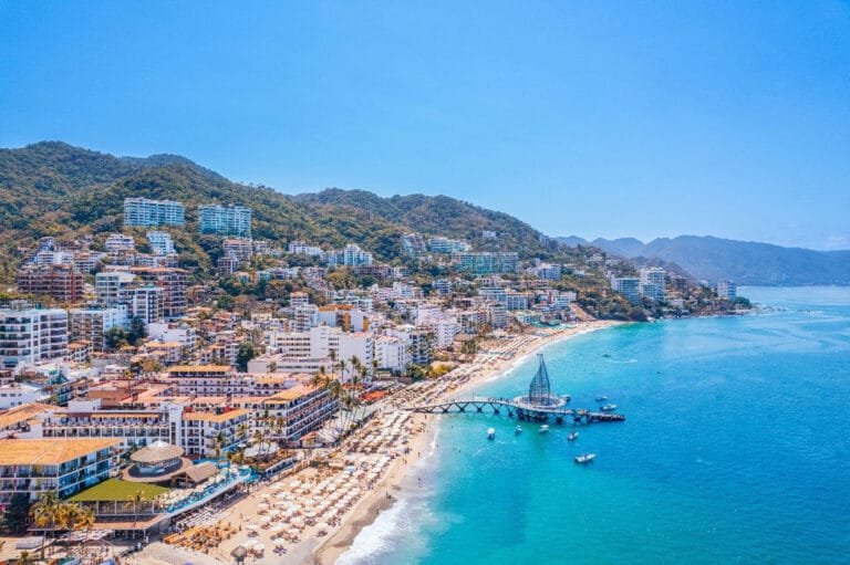Semana Santa en Puerto Vallarta Pronóstico Récord 2026
