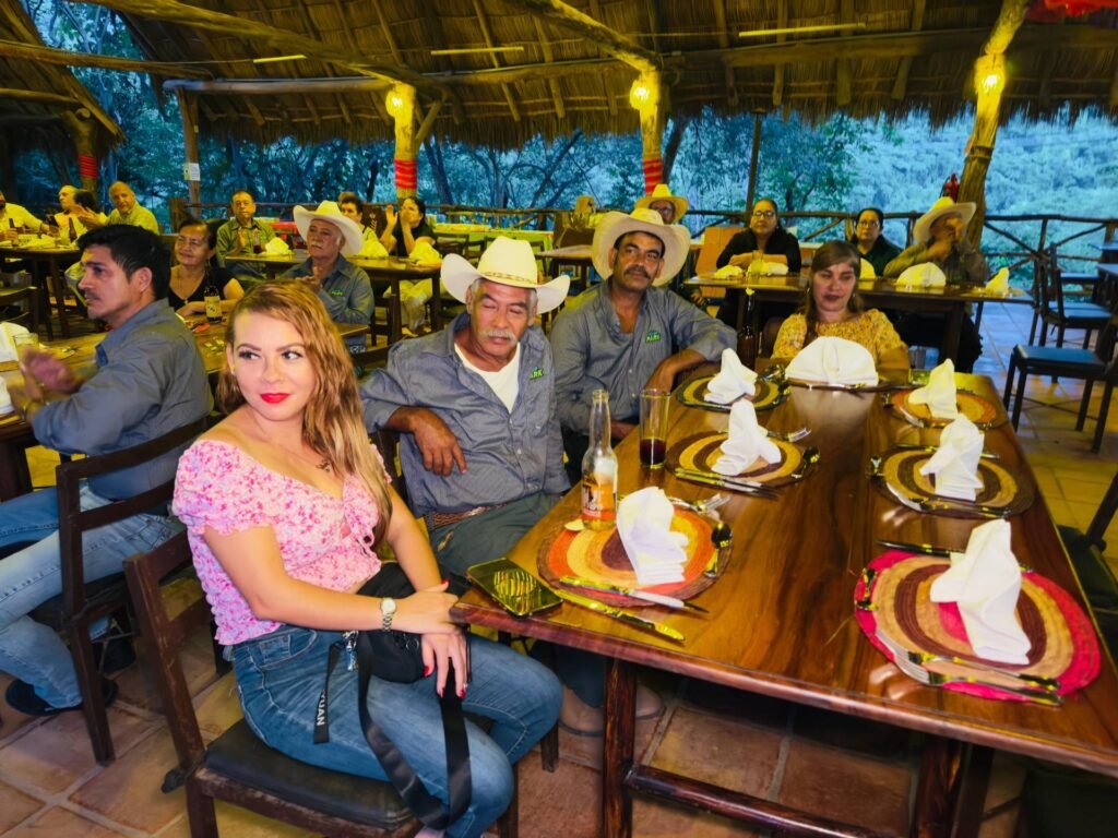 Aniversario River Park Puerto Vallarta: ¡Mágica fiesta! 9 cena gala aniversario river park puerto vallarta 6