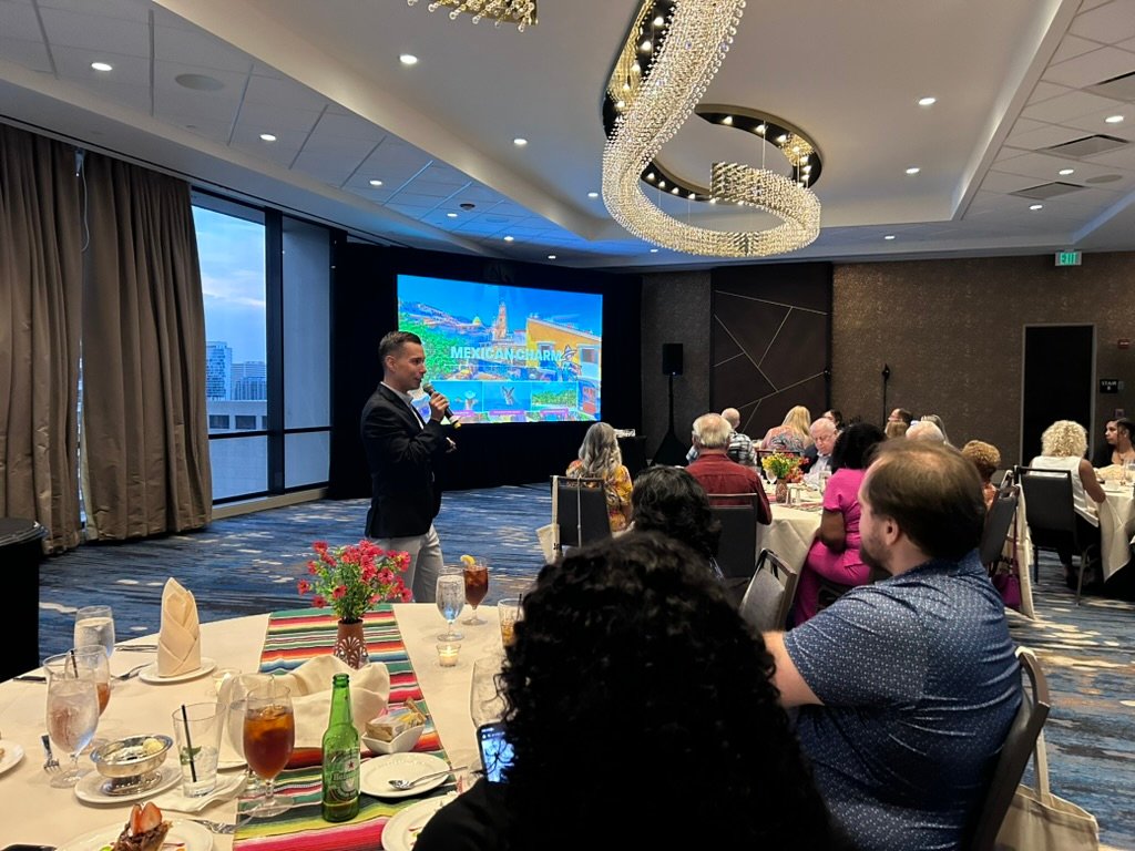 Turismo de Puerto Vallarta en Texas: Éxito Estratégico 1 Turismo de Puerto Vallarta en Texas: Seminario de promoción turística para agentes de viajes.
